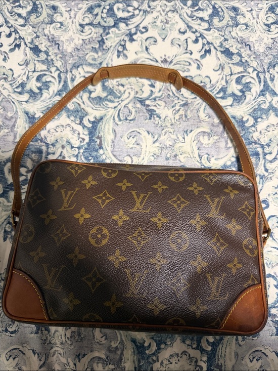 Louis Vuitton Handbags - AUTHENTIC Louis Vuitton Monogram Trocadero Shoulder Bag